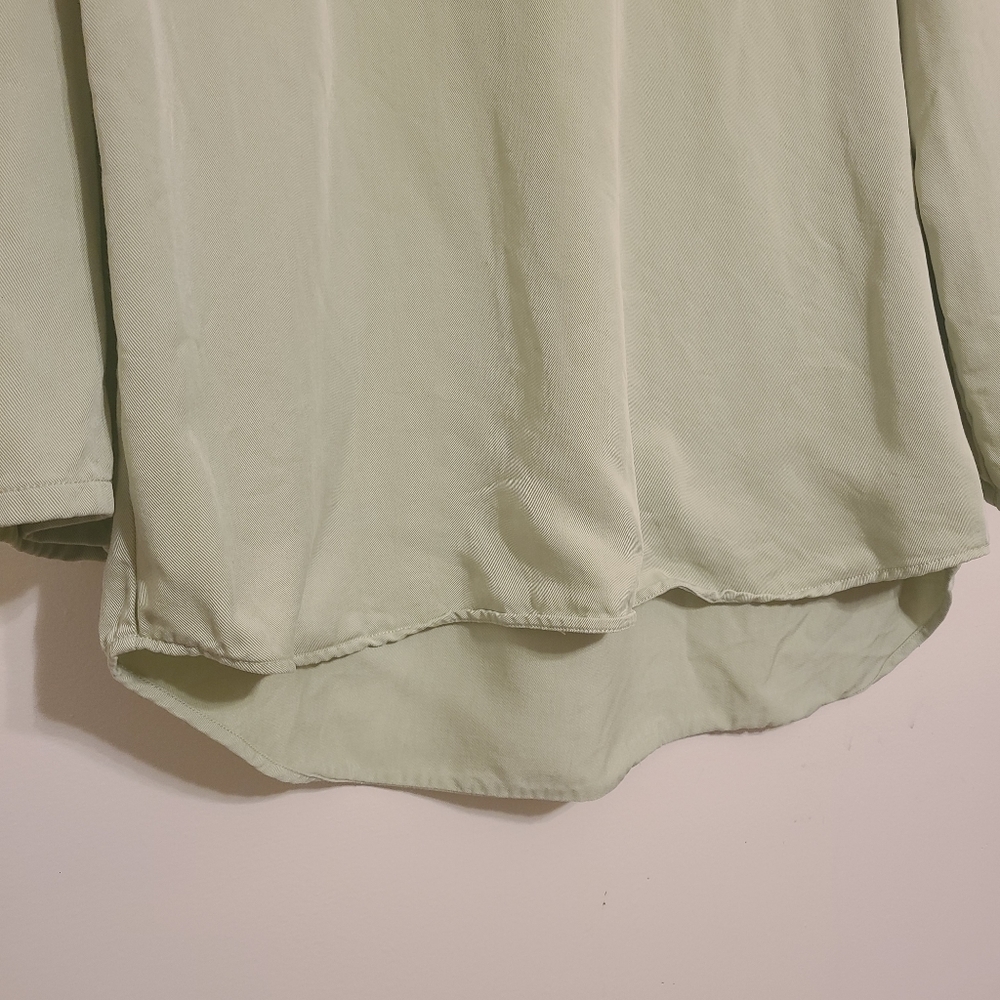 Soft Surroundings | Light Green V-Neck Tencel Tab Sleeve Tunic Top (Size Large) - Picture 8 of 11